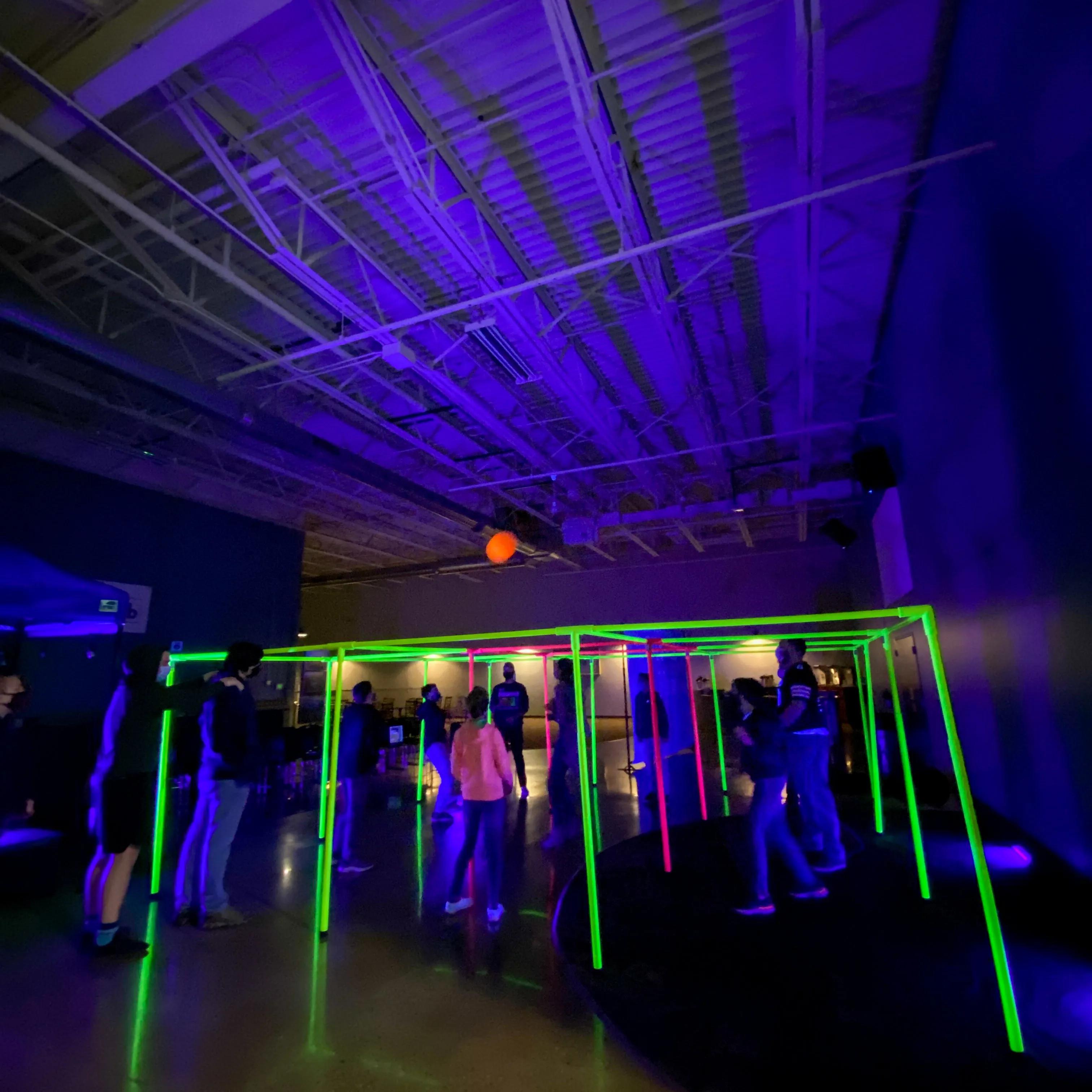 9 Square in the Air: Neon Game
