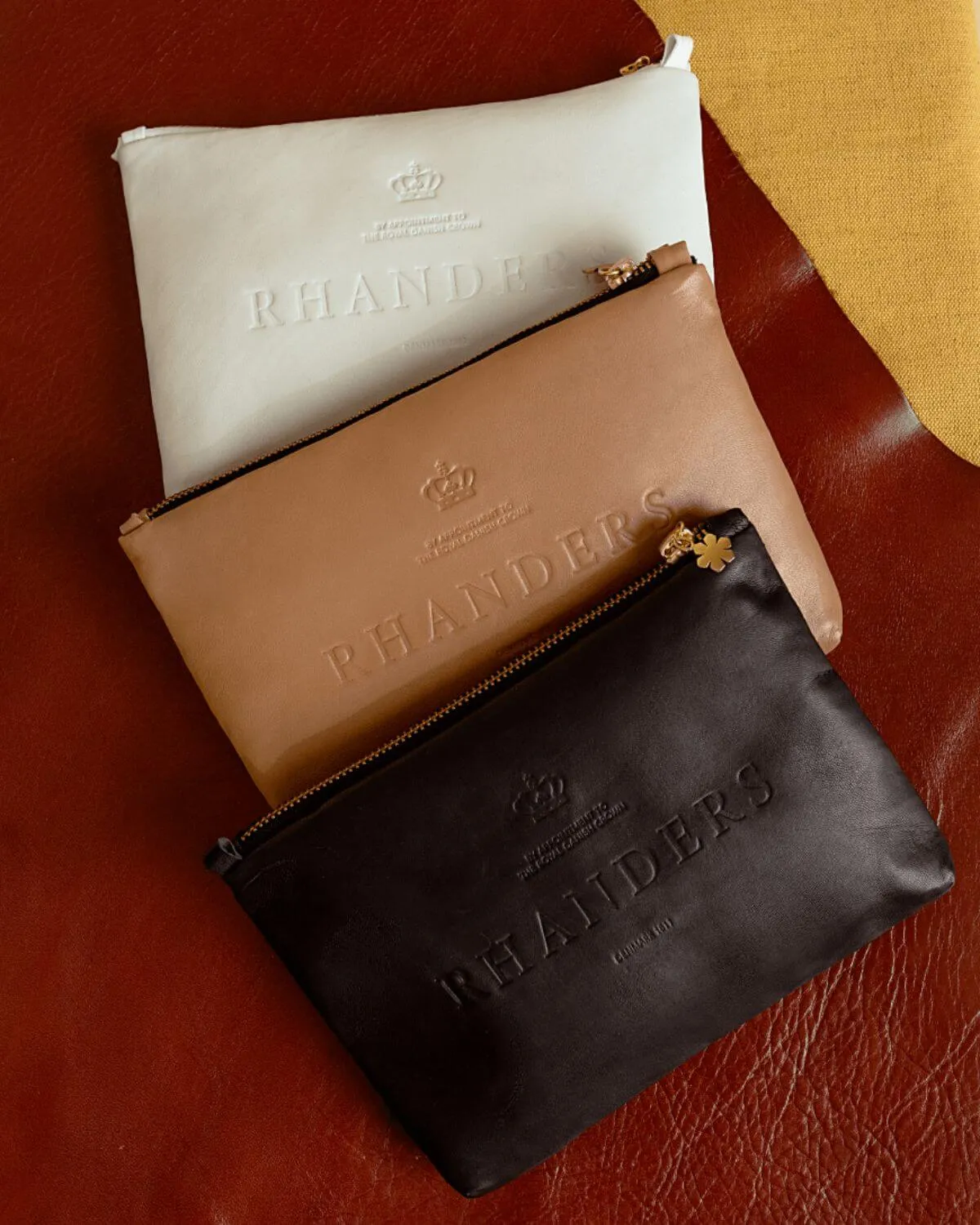 ANNA LOGO POUCH