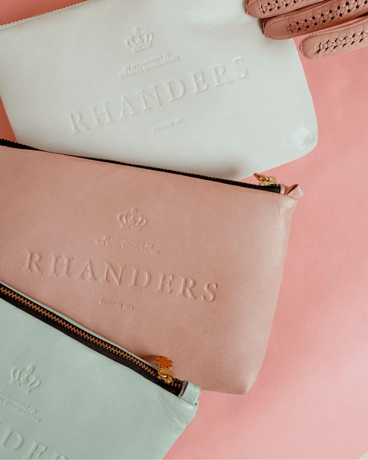 ANNA LOGO POUCH