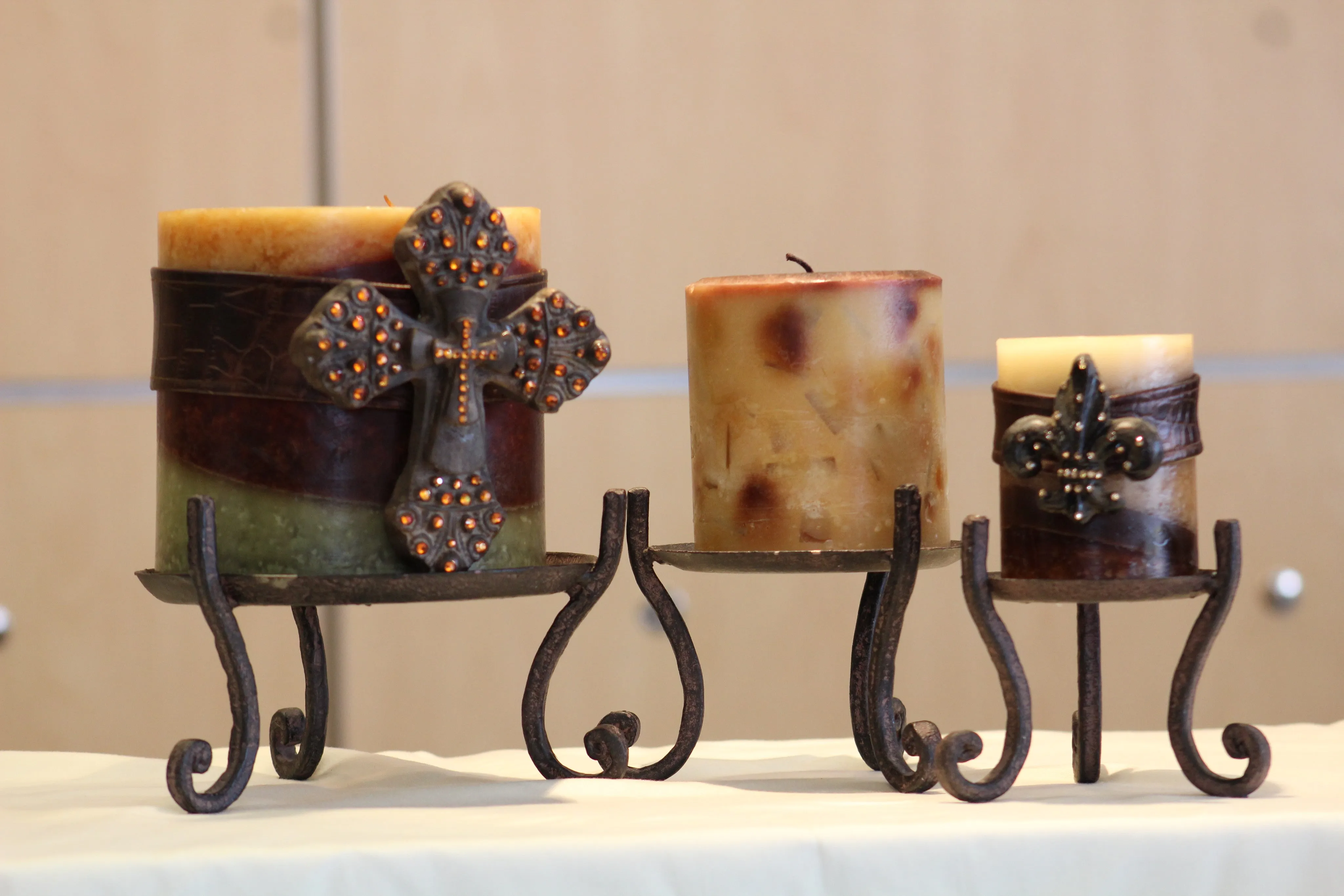 Candle Holder | Medium Metal Candle Holder