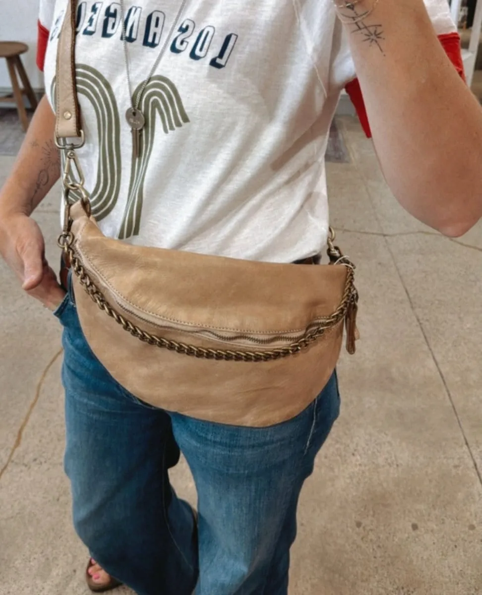 Capri Sling Crossbody Light Taupe
