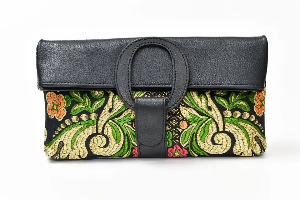 Casablanca Foldover Clutch - Black