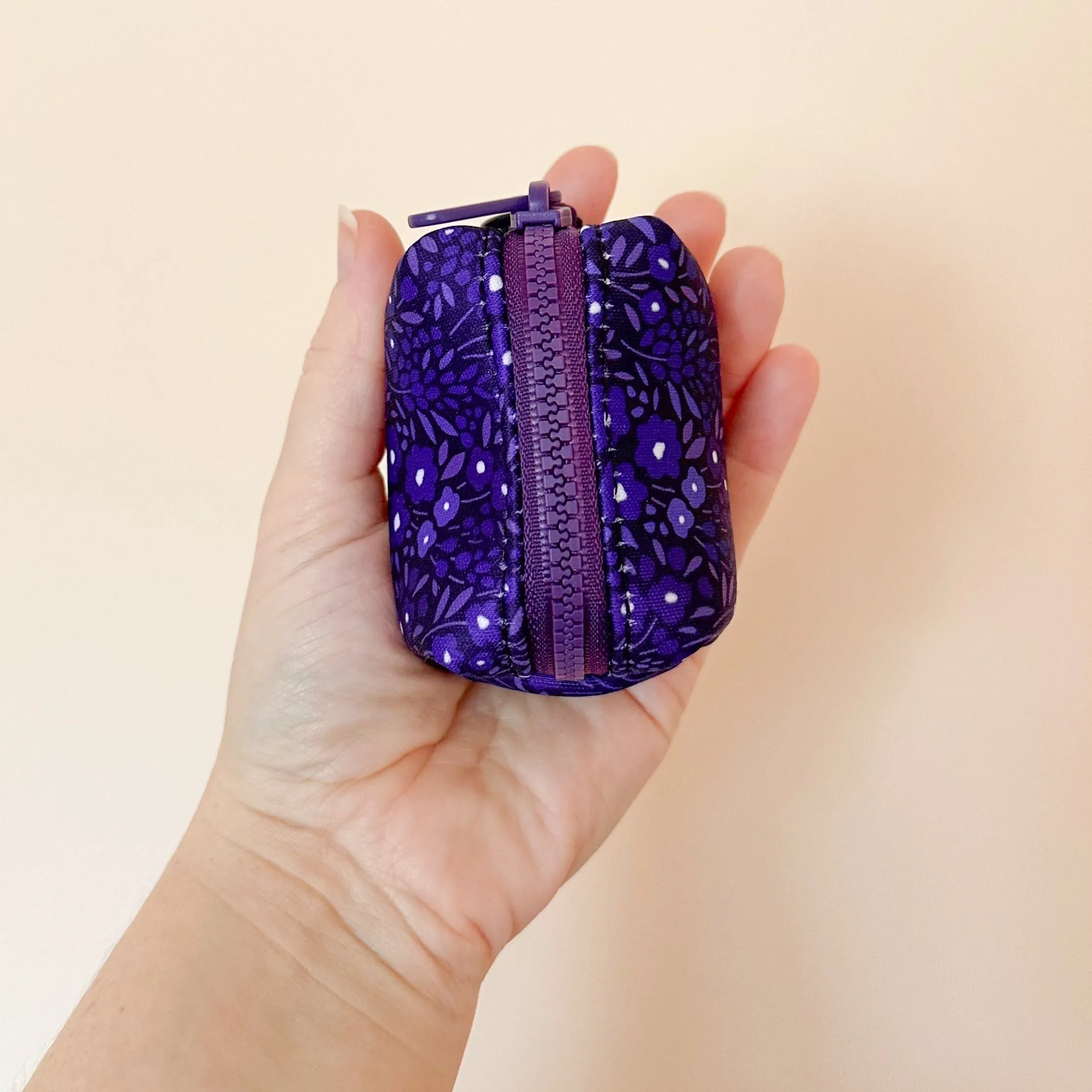 Dog Poop Bag Holder: Notting Hill Blackberry