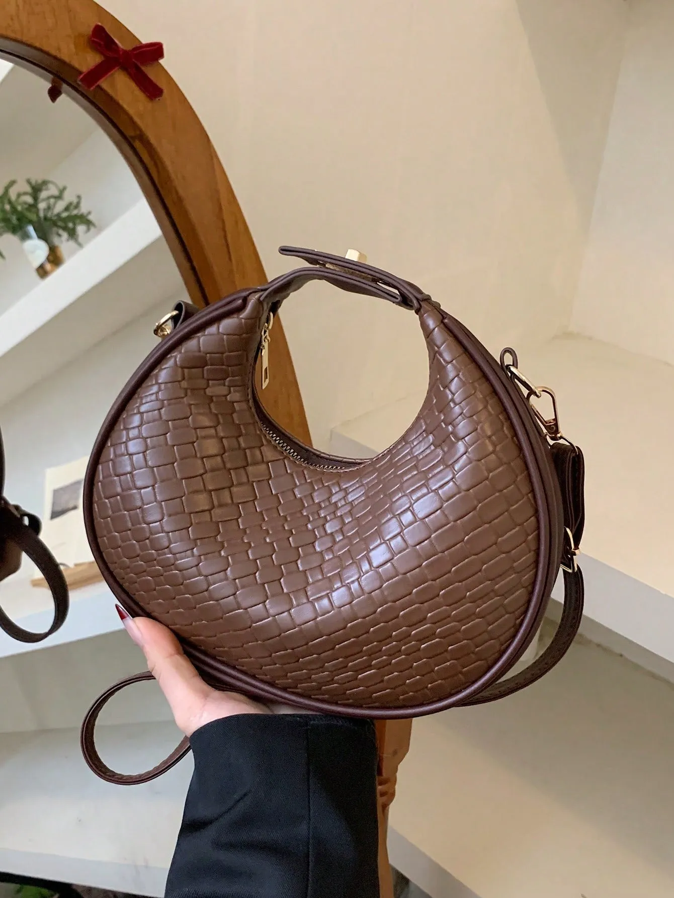 Durable And Stylish Single Shoulder Bag