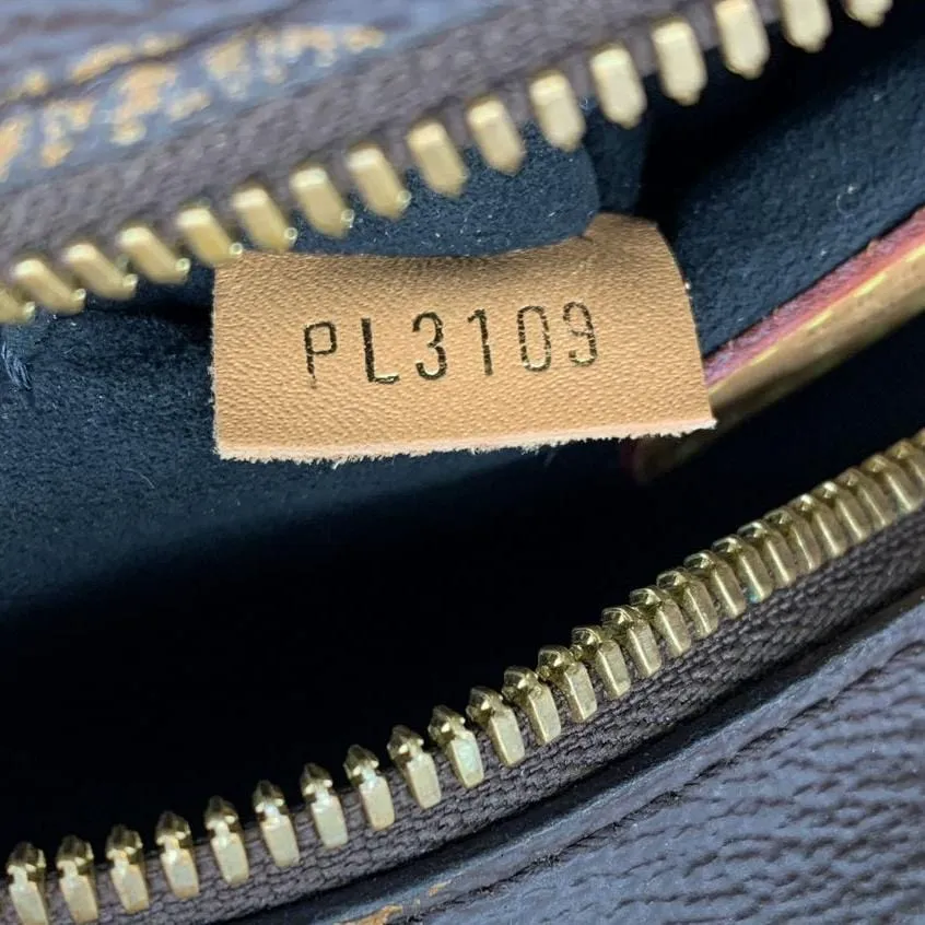 LOUIS VUITTON Boite Chapeau Souple Monogram Canvas Shoulder Bag Brown
