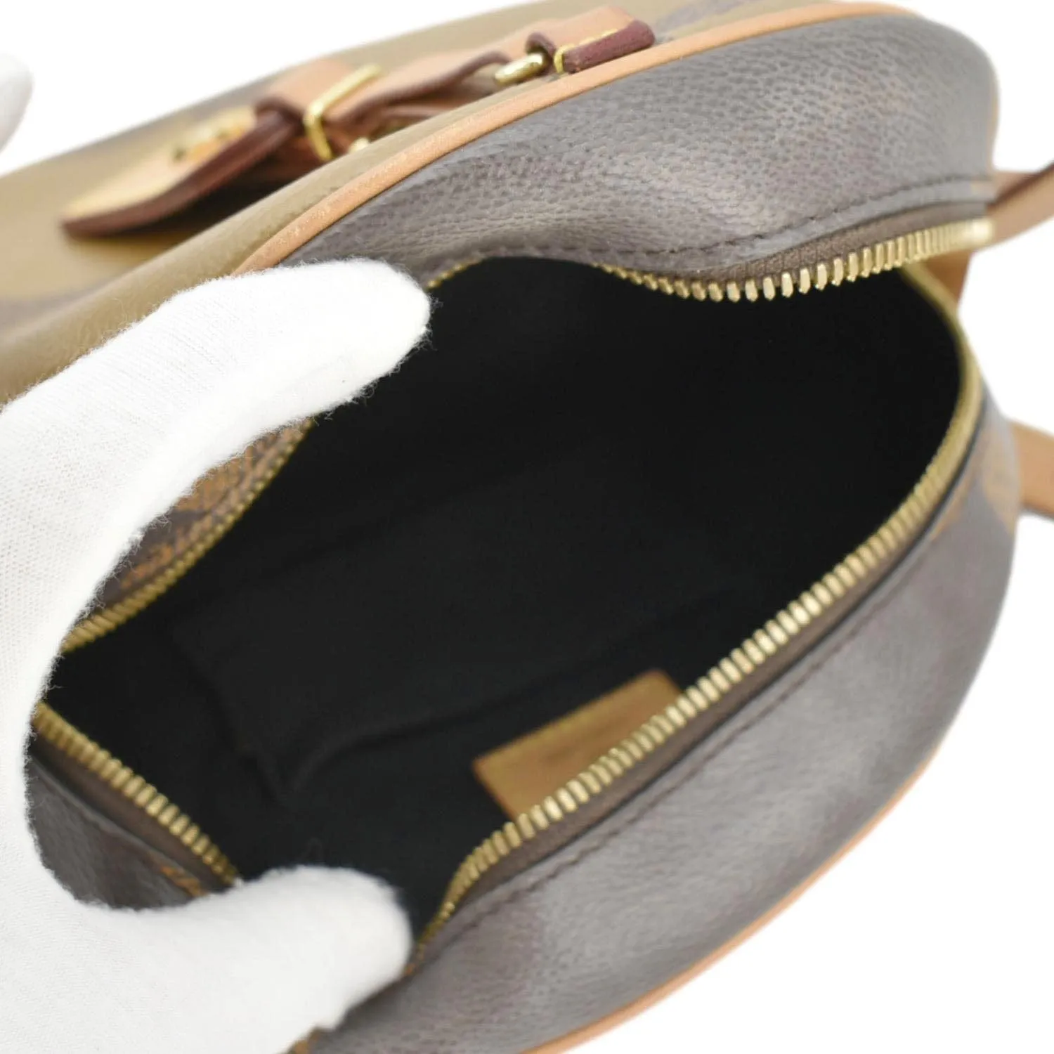 LOUIS VUITTON Boite Chapeau Souple Monogram Canvas Shoulder Bag Brown