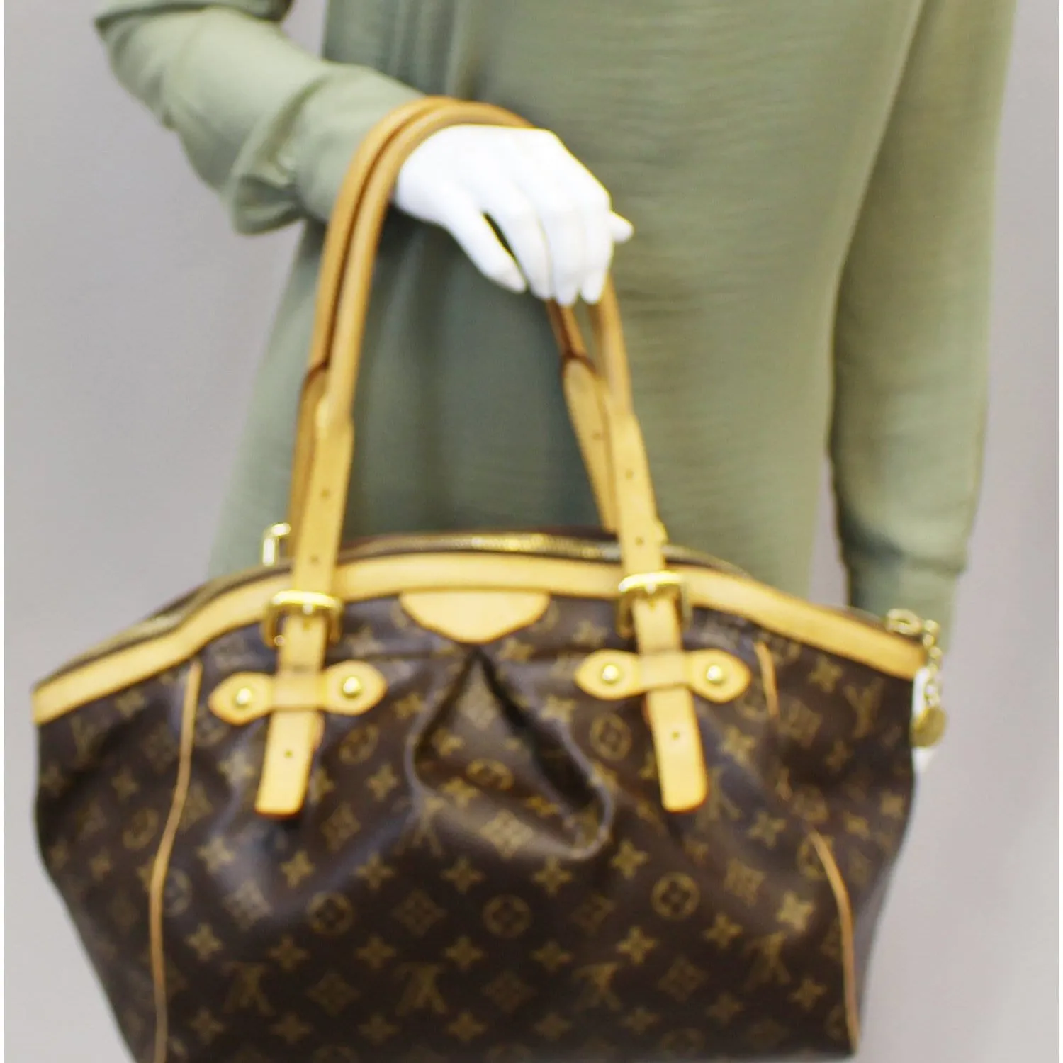 LOUIS VUITTON Monogram Canvas Tivoli GM Brown Shoulder Bag