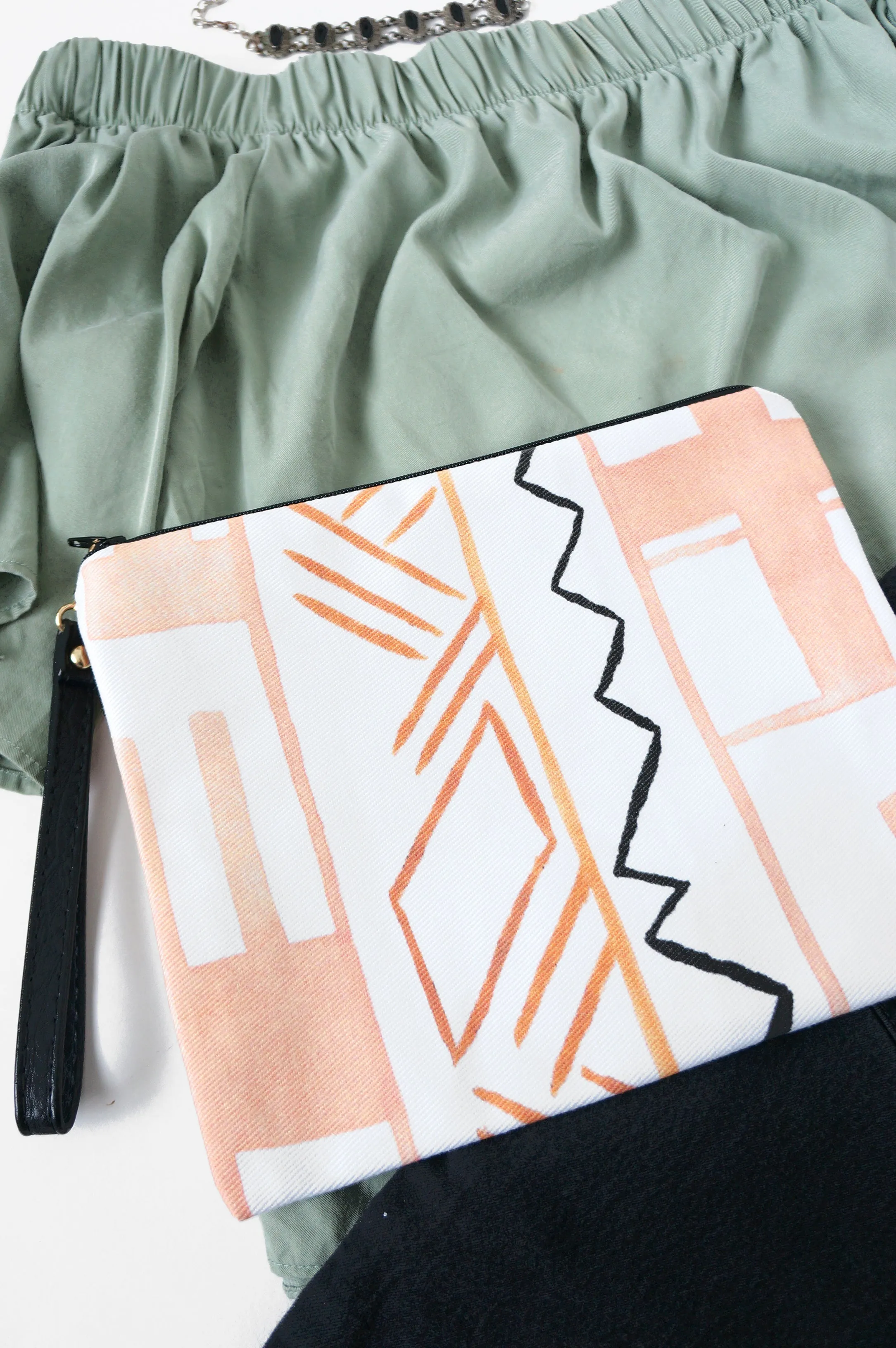Maya Clutch