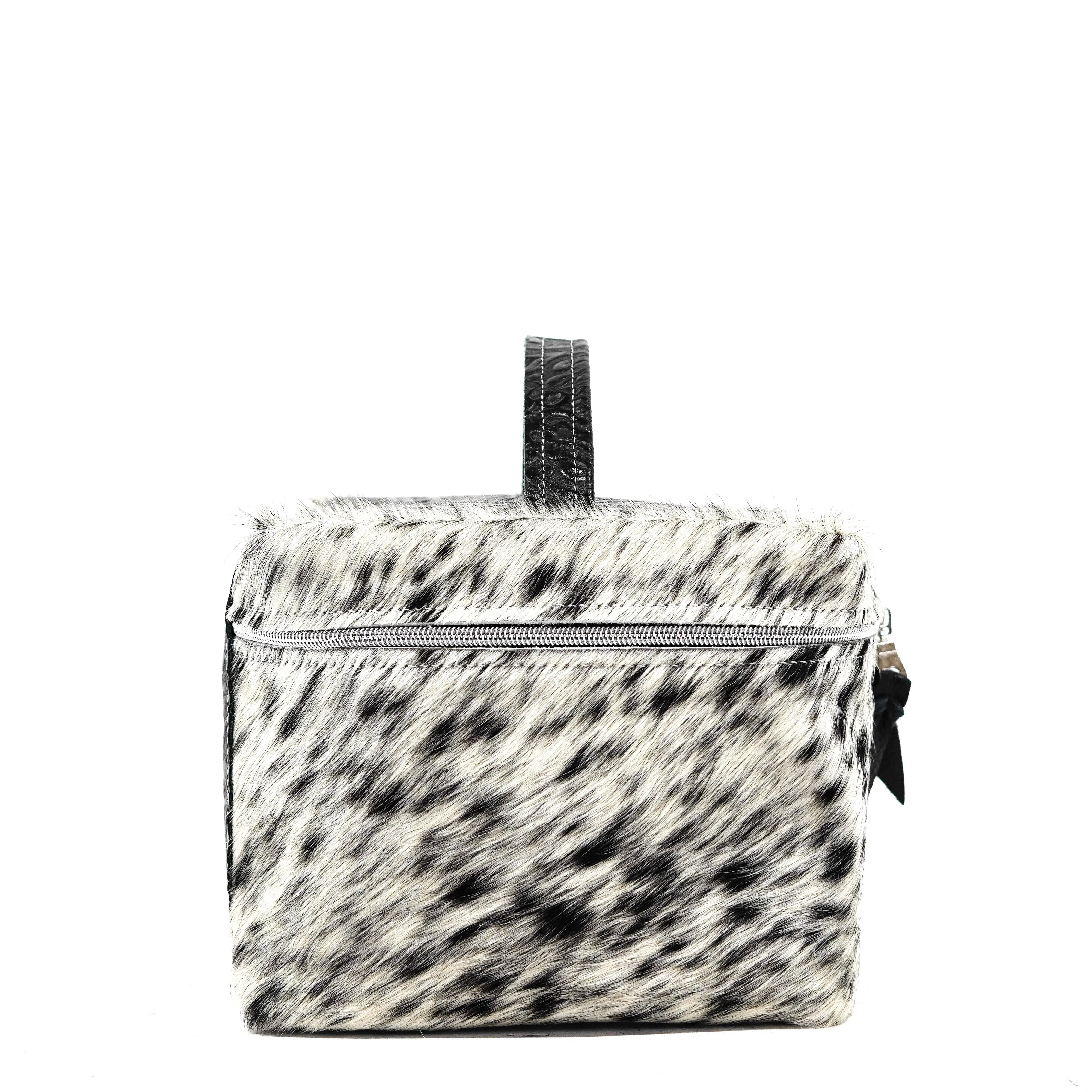 Train Station - Salt & Pepper w/ Onyx Tool